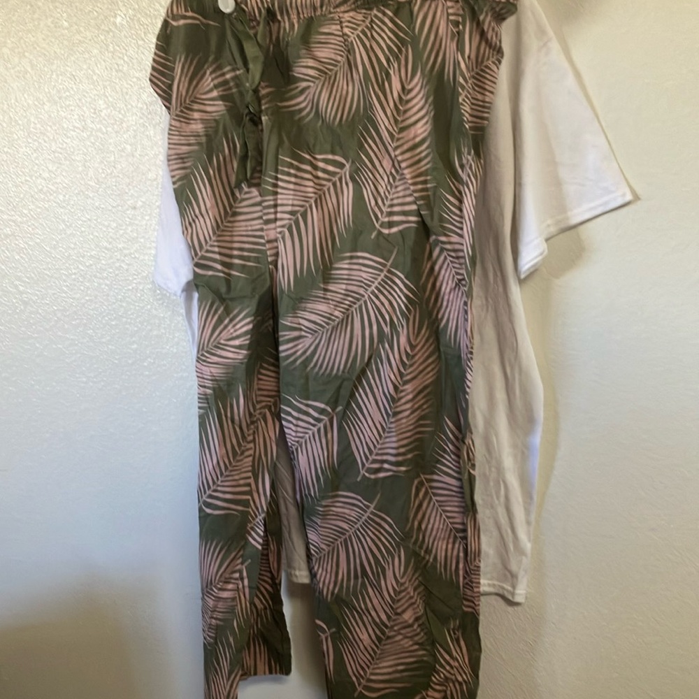 FINAL MARKDOWN Secret treasures sleep slacks 2x